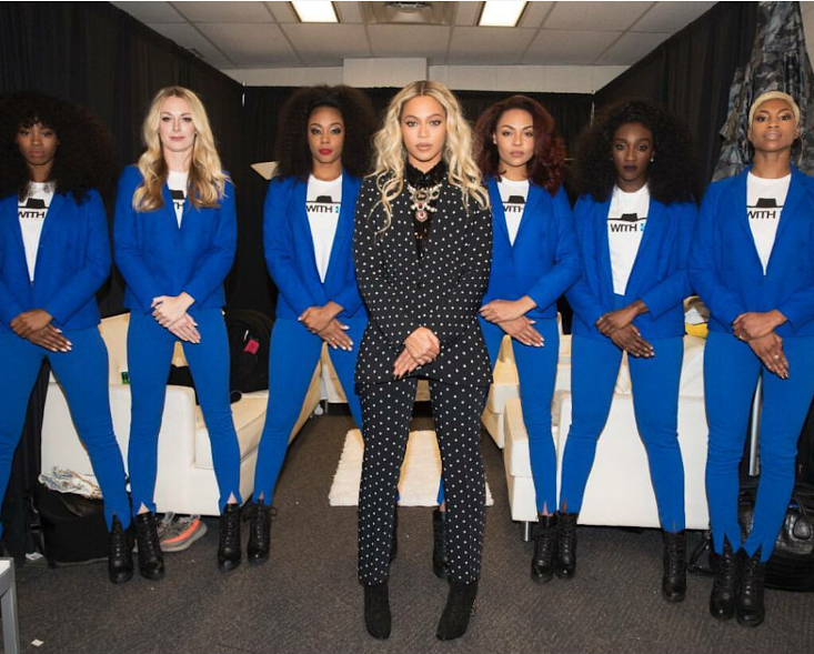 beyonce-get-out-the-vote-givenchy-cross-print-blazer-and-slim-fit-trousers-7